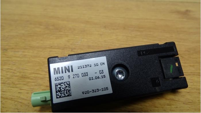 Antenne (diversen) van een MINI Mini (F56) 2.0 16V Cooper S 2015