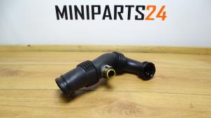 Gebruikte Luchtgeleider Mini Clubman (R55) 1.6 Cooper D Prijs € 23,80 Inclusief btw aangeboden door Miniparts24 - Miniteile24 GbR
