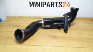 Gebruikte Luchtgeleider Mini Mini (F56) 2.0 16V Cooper S Prijs € 53,55 Inclusief btw aangeboden door Miniparts24 - Miniteile24 GbR
