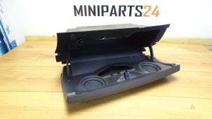 Gebruikte Dashboardkastje Mini Mini Cooper S (R53) 1.6 16V Prijs € 130,90 Inclusief btw aangeboden door Miniparts24 - Miniteile24 GbR
