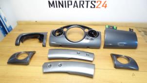 Gebruikte Dashboard sierlijst Mini Mini Cooper S (R53) 1.6 16V Prijs € 142,80 Inclusief btw aangeboden door Miniparts24 - Miniteile24 GbR