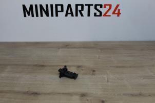 Gebruikte Luchtmassameter Mini Cooper Prijs € 29,75 Inclusief btw aangeboden door Miniparts24 - Miniteile24 GbR