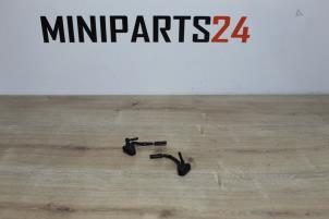 Gebruikte Ruitensproeier voor Mini Cooper S Prijs € 29,75 Inclusief btw aangeboden door Miniparts24 - Miniteile24 GbR
