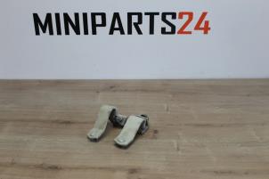 Gebruikte Achterklep Scharnier Mini Mini (R56) 1.4 16V One Prijs € 47,60 Inclusief btw aangeboden door Miniparts24 - Miniteile24 GbR