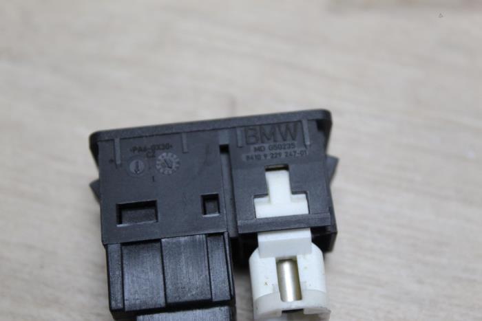 AUX/USB aansluiting van een MINI Mini (R56) 1.6 16V Cooper S 2012