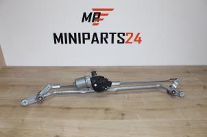 Gebruikte Ruitenwissermotor voor Mini Mini (F56) 1.2 12V One Prijs € 172,55 Inclusief btw aangeboden door Miniparts24 - Miniteile24 GbR