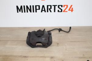 Gebruikte Remzadel links-voor Mini Mini (F56) 1.2 12V One Prijs € 89,25 Inclusief btw aangeboden door Miniparts24 - Miniteile24 GbR