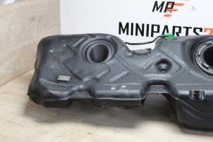 Gebruikte Brandstoftank Mini Mini (F56) 2.0 16V Cooper S Prijs € 238,00 Inclusief btw aangeboden door Miniparts24 - Miniteile24 GbR