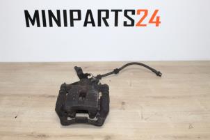 Gebruikte Remzadel rechts-achter Mini Mini (F56) 1.2 12V One Prijs € 71,40 Inclusief btw aangeboden door Miniparts24 - Miniteile24 GbR