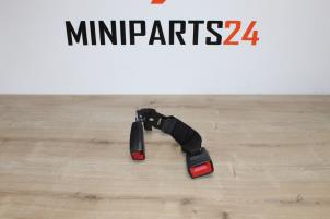 Gebruikte Gordelspanner midden achter Mini Clubman (R55) 1.6 16V Cooper Prijs € 23,80 Inclusief btw aangeboden door Miniparts24 - Miniteile24 GbR