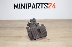 Gebruikte Remzadel rechts-achter Mini Cooper S Prijs € 35,70 Inclusief btw aangeboden door Miniparts24 - Miniteile24 GbR