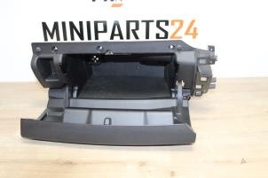 Gebruikte Dashboardkastje Mini Countryman (R60) 1.6 16V John Cooper Works Prijs € 83,30 Inclusief btw aangeboden door Miniparts24 - Miniteile24 GbR