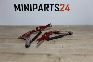 Gebruikte Motorkap Scharnier Mini Mini (R56) 1.6 Cooper D 16V Prijs € 59,50 Inclusief btw aangeboden door Miniparts24 - Miniteile24 GbR