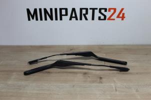 Gebruikte Ruitenwisserarm voor Mini Countryman (R60) 1.6 Cooper D ALL4 Prijs € 41,53 Inclusief btw aangeboden door Miniparts24 - Miniteile24 GbR