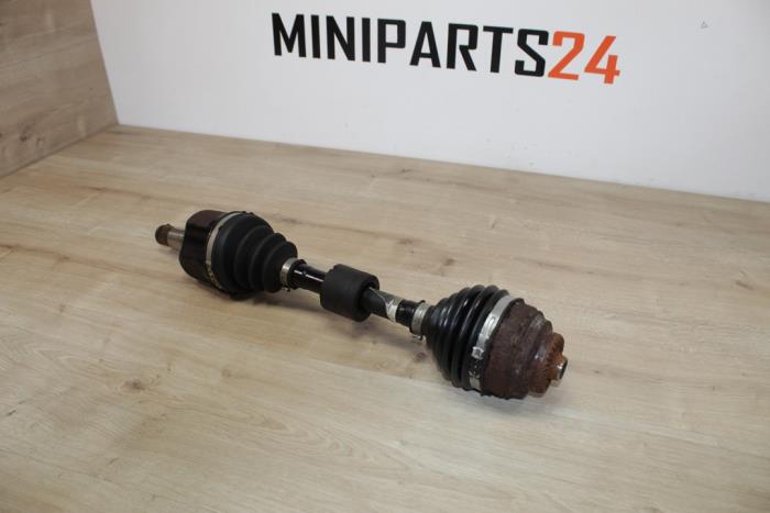 Gebruikte Steekas links-voor Mini Mini (F56) 2.0 16V Cooper S Prijs € 416,50 Inclusief btw aangeboden door Miniparts24