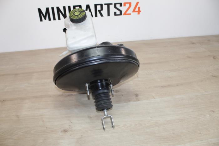 Rembekrachtiger van een MINI Mini (F56) 2.0 16V Cooper S 2014