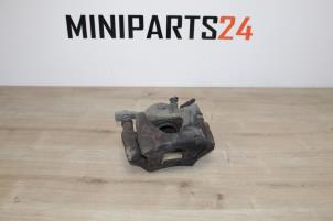 Gebruikte Remzadel links-voor Mini Mini (F56) 2.0 16V Cooper S Prijs € 95,20 Inclusief btw aangeboden door Miniparts24 - Miniteile24 GbR