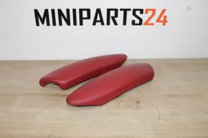 Gebruikte Armsteun Mini Mini Cooper S (R53) 1.6 16V Prijs € 77,35 Inclusief btw aangeboden door Miniparts24 - Miniteile24 GbR