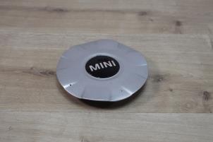 Gebruikte Naafkapje Mini Mini (R56) 1.6 16V Cooper S Prijs € 17,85 Inclusief btw aangeboden door Miniparts24 - Miniteile24 GbR