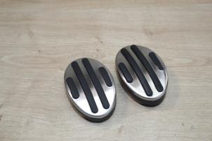 Gebruikte Pedalen Set Mini Mini (R56) 1.6 16V Cooper S Prijs € 26,78 Inclusief btw aangeboden door Miniparts24 - Miniteile24 GbR
