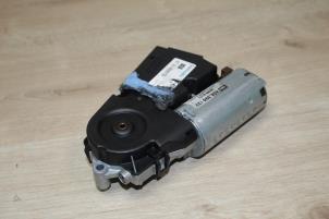 Gebruikte Schuifdak Motor BMW Mini One/Cooper (R50) 1.6 16V Cooper Prijs € 71,40 Inclusief btw aangeboden door Miniparts24 - Miniteile24 GbR