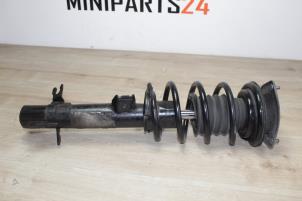 Gebruikte Schokbreker links-voor Mini Countryman (R60) 1.6 16V John Cooper Works Prijs € 35,70 Inclusief btw aangeboden door Miniparts24