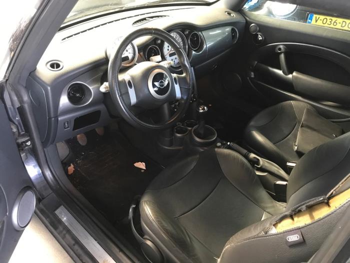 Gebruikte Dashboard Austin Mini Open (R52) 1.6 16V One Prijs € 208,25 Inclusief btw aangeboden door Miniparts24