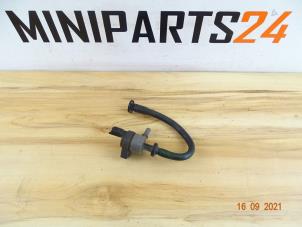 Gebruikte Vacuum ventiel Mini Mini (R56) 1.6 16V John Cooper Works Prijs € 23,80 Inclusief btw aangeboden door Miniparts24 - Miniteile24 GbR