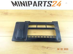 Gebruikte Afdekplaat diversen Mini Mini Cooper S (R53) 1.6 16V Prijs € 17,85 Inclusief btw aangeboden door Miniparts24 - Miniteile24 GbR