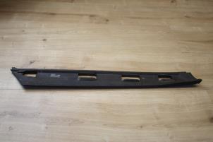 Gebruikte Afdekplaat diversen Mini Mini Open (R57) 1.6 16V Cooper Prijs € 23,80 Inclusief btw aangeboden door Miniparts24 - Miniteile24 GbR