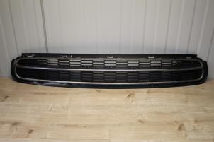 Gebruikte Grille Mini Mini (R56) 1.6 16V Cooper Prijs € 29,75 Inclusief btw aangeboden door Miniparts24 - Miniteile24 GbR