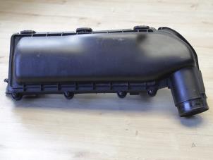 Gebruikte Luchtfilterhuis Mini Mini (R56) 1.6 16V Cooper S Prijs € 71,40 Inclusief btw aangeboden door Miniparts24 - Miniteile24 GbR