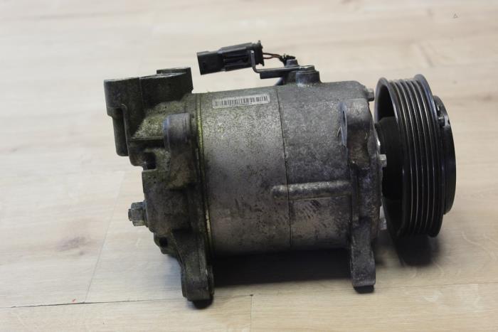 Gebruikte Aircopomp Mini Mini (F56) 2.0 16V Cooper S Prijs € 148,75 Inclusief btw aangeboden door Miniparts24