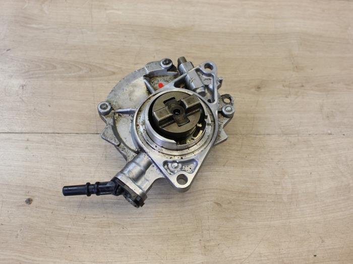 Gebruikte Vacuumpomp Rembekrachtiging Mini Clubman (R55) 1.6 16V John Cooper Works Prijs € 35,70 Inclusief btw aangeboden door Miniparts24