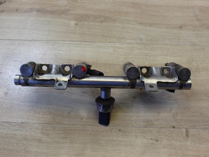 Gebruikte Injectiehuis Mini Clubman (R55) 1.6 16V John Cooper Works Prijs € 47,60 Inclusief btw aangeboden door Miniparts24