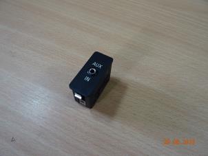Gebruikte AUX/USB aansluiting Mini Cooper S Prijs € 12,50 Margeregeling aangeboden door Miniparts24 - Miniteile24 GbR