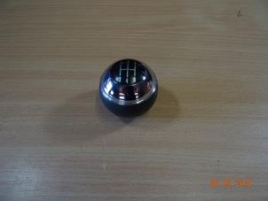 Gebruikte Versnellingspook BMW Mini One/Cooper (R50) 1.6 16V One Prijs € 20,00 Margeregeling aangeboden door Miniparts24 - Miniteile24 GbR