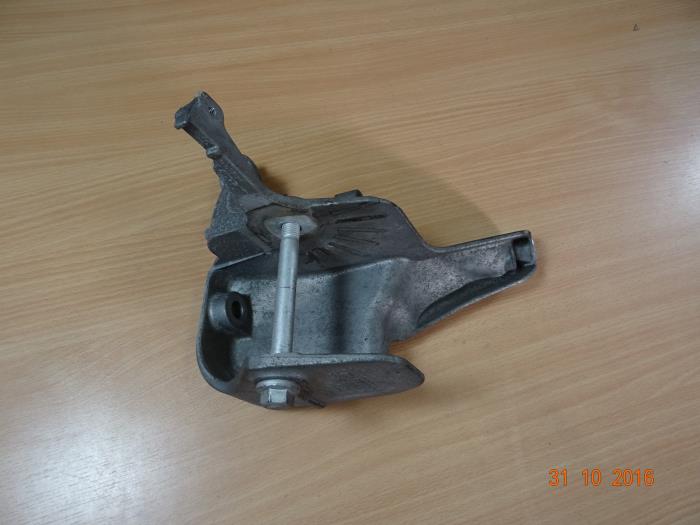 Gebruikte Versnellingsbak Steun Mini Cooper Prijs € 25,00 Margeregeling aangeboden door Miniparts24