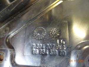 Gebruikte Hitteschild uitlaat Mini Cooper Prijs € 20,00 Margeregeling aangeboden door Miniparts24 - Miniteile24 GbR