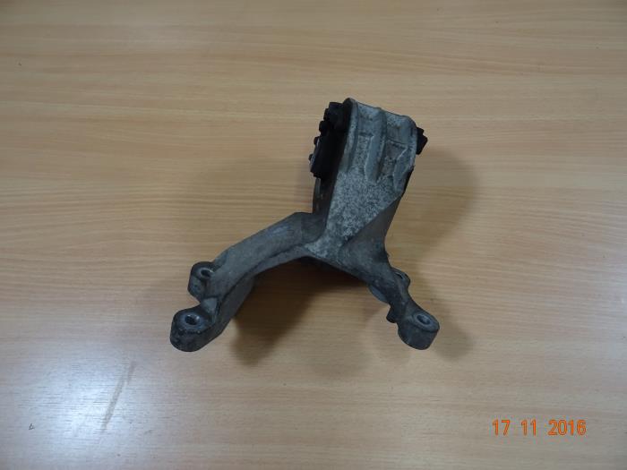 Gebruikte Versnellingsbak Steun Mini Cooper Prijs € 35,70 Inclusief btw aangeboden door Miniparts24