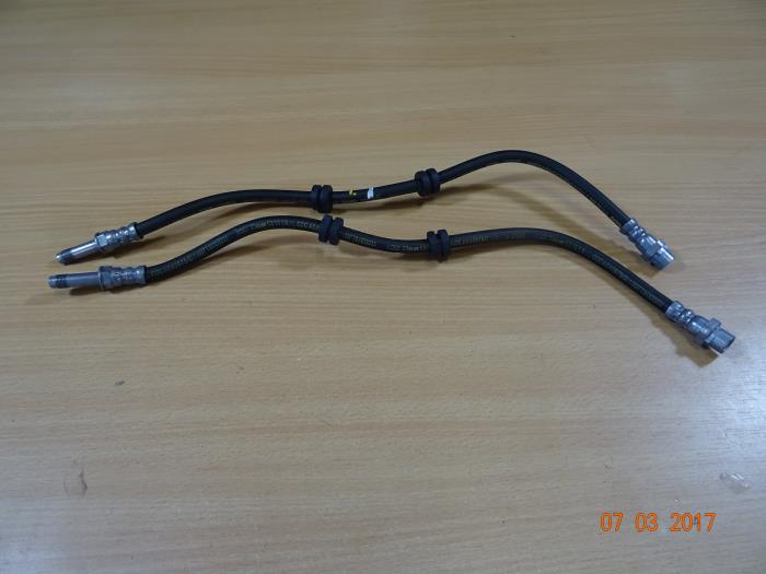 Gebruikte Remslang achter Mini ONE Prijs € 20,00 Margeregeling aangeboden door Miniparts24