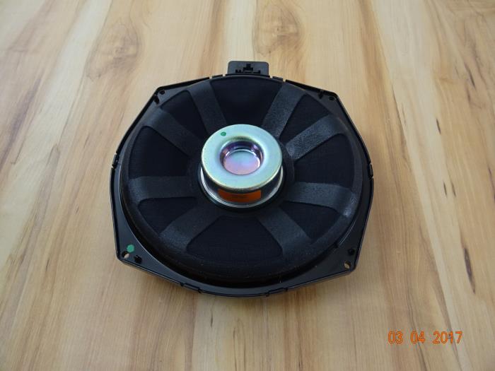 mini cooper harman kardon subwoofer