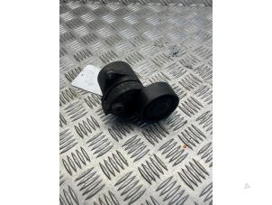 Gebruikte Spanrol Multiriem Mercedes C (C205) C-180 1.6 16V Prijs € 25,00 Margeregeling aangeboden door APST