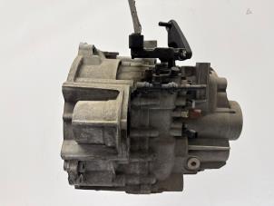 Gebruikte Versnellingsbak Volkswagen Golf VII (AUA) 2.0 GTI 16V Prijs op aanvraag aangeboden door Jonker - Huissen B.V.