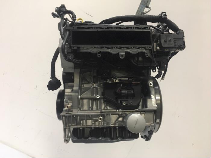 Motor Volkswagen Golf