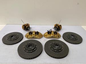 Gebruikte Remmenset compleet voor + achter BMW 8 serie (G14) M8 Twin Turbo V8 32V Prijs op aanvraag aangeboden door Jonker - Huissen B.V.