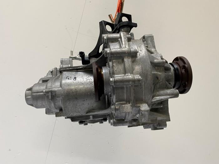 Versnellingsbak van een Volkswagen Touran (5T1) 2.0 TDI 110 2016