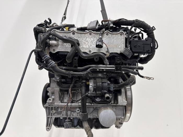 Motor Volkswagen Golf