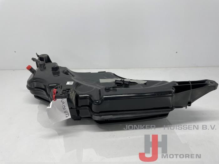 Adblue tank Volkswagen Golf