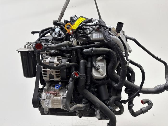 Motor Volkswagen Golf